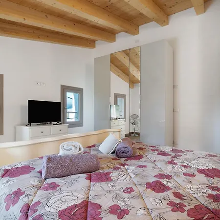 Corte Dell'angelo Con Parcheggio Casa Pontida